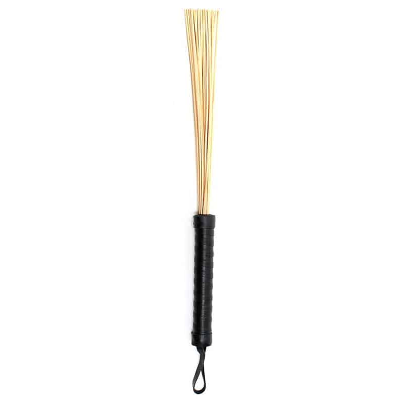 flogger-con-tiras-de-ratan Flogger con tiras de ratán - Imagen 1