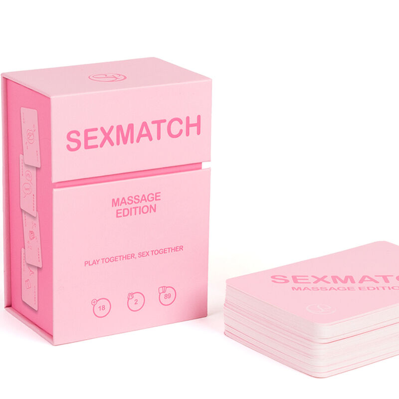 Sexmatch Massage Edition es el juego de cartas para parejas en el que debes hacer coincidir ilustraciones y palabras realizando desafíos hasta que uno de los dos se quede sin cartas. El juego contiene 89 cartas de juego (81 cartas y 8 comodines) y 1 carta guía. Sexmatch Massage Edition – Juego de cartas de masajes para parejas - Imagen 1